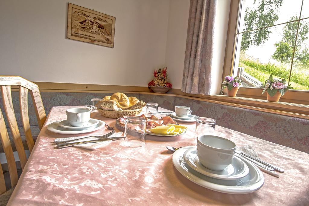 Garni Miriam Hotel Ла Виля Екстериор снимка
