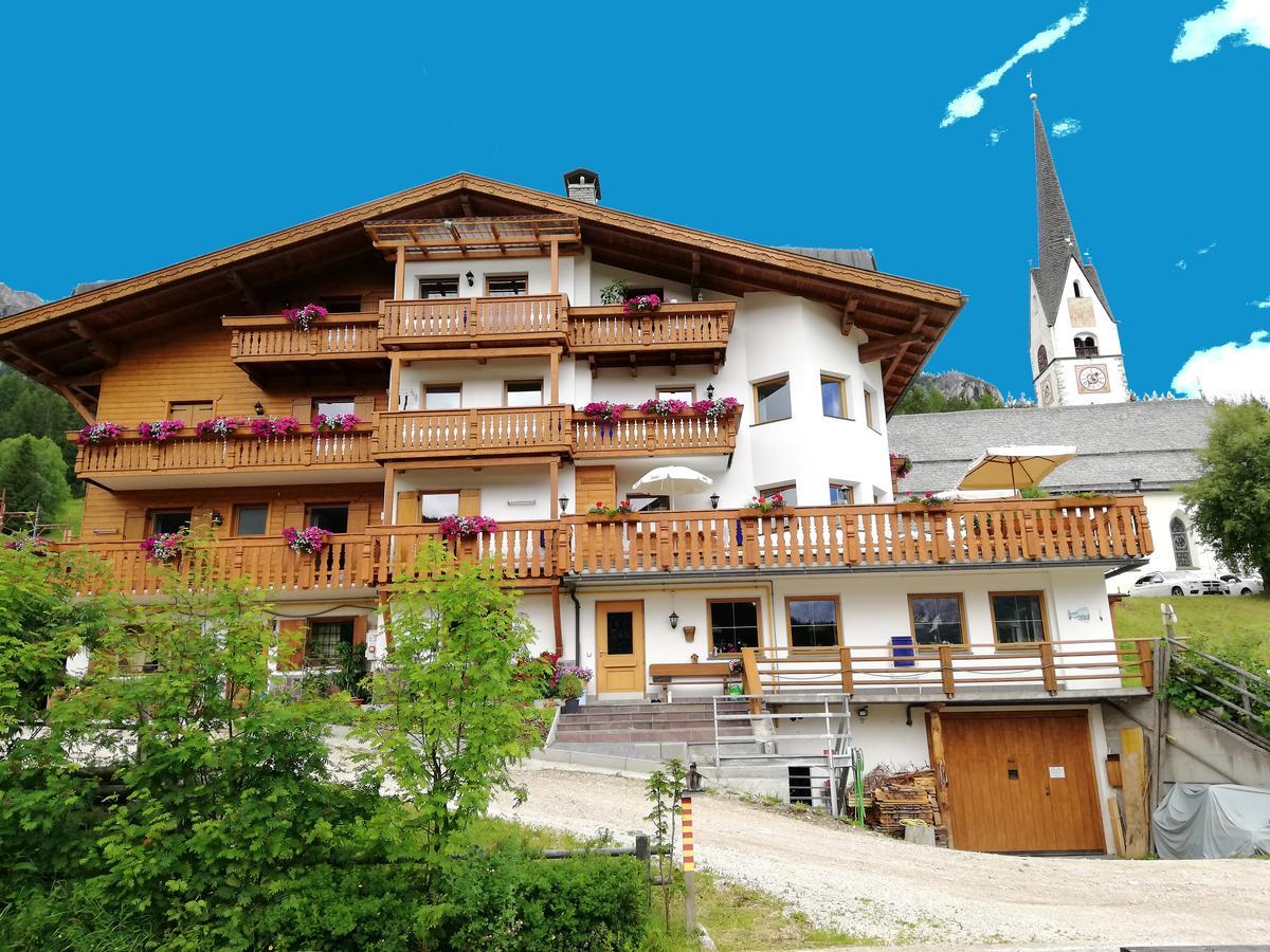 Garni Miriam Hotel Ла Виля Екстериор снимка