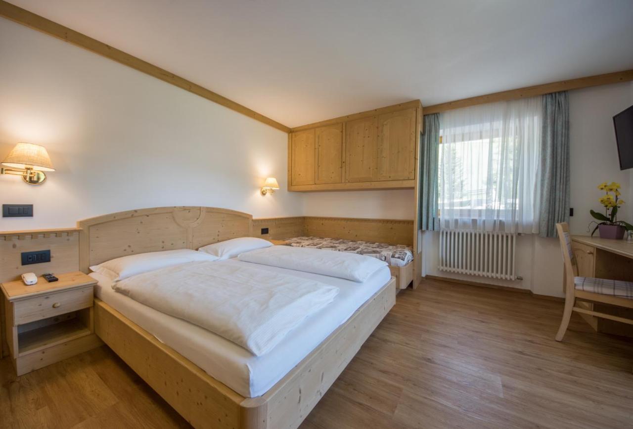 Garni Miriam Hotel Ла Виля Екстериор снимка