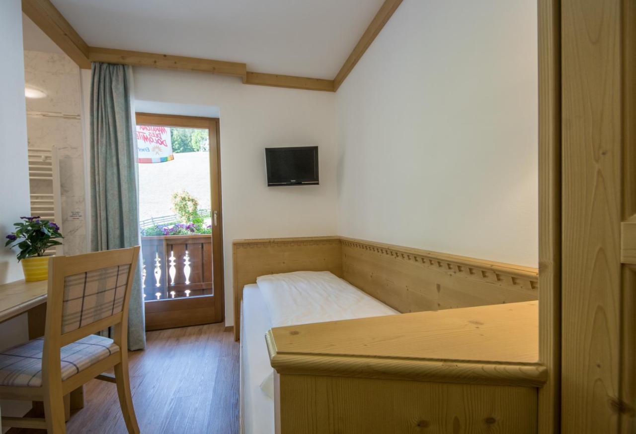 Garni Miriam Hotel Ла Виля Екстериор снимка